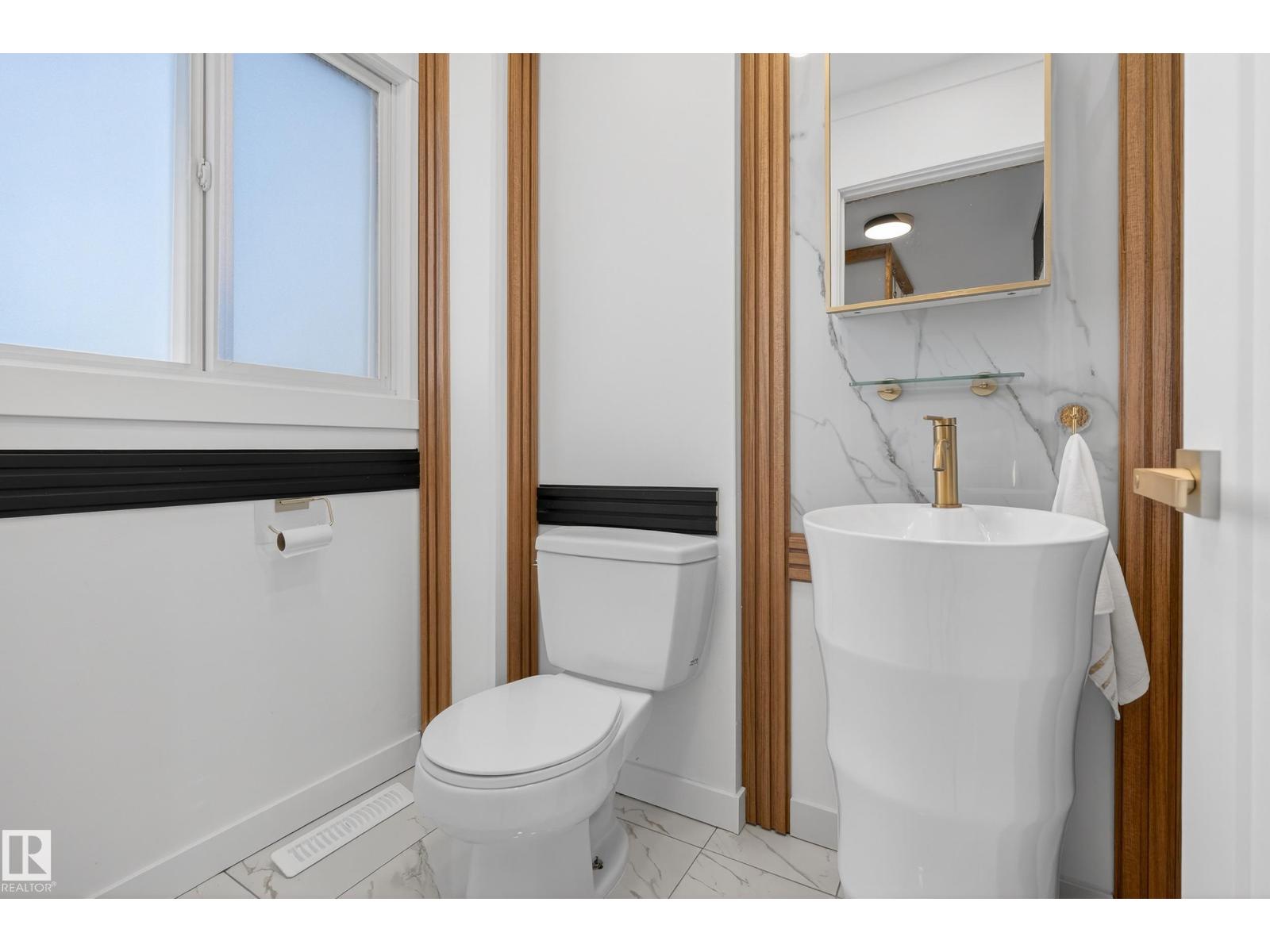 11a Meadowlark Vg Nw, Edmonton, Alberta  T4R 5X3 - Photo 30 - E4469439