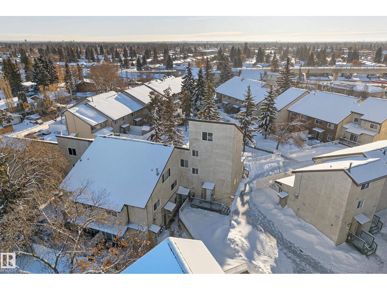 11a Meadowlark Vg Nw, Edmonton, Alberta  T4R 5X3 - Photo 45 - E4469439