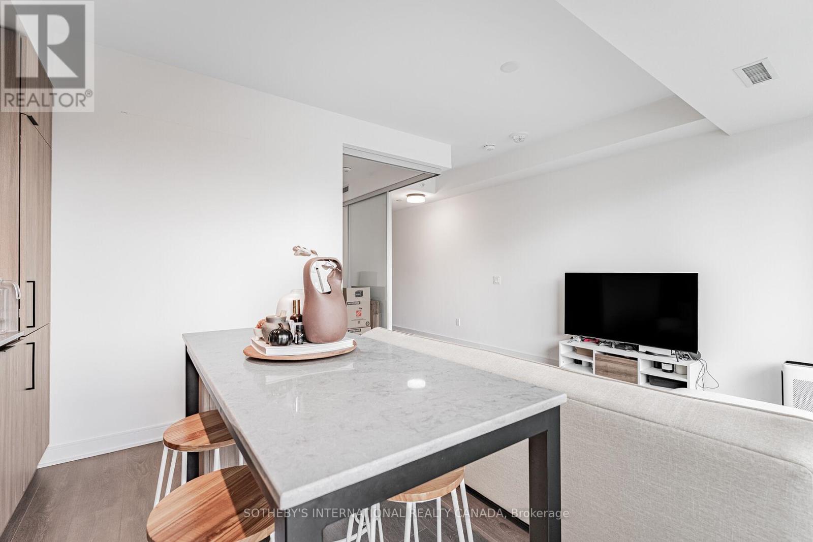 1018 - 60 Tannery Road, Toronto, Ontario  M5A 0S8 - Photo 10 - C12678072