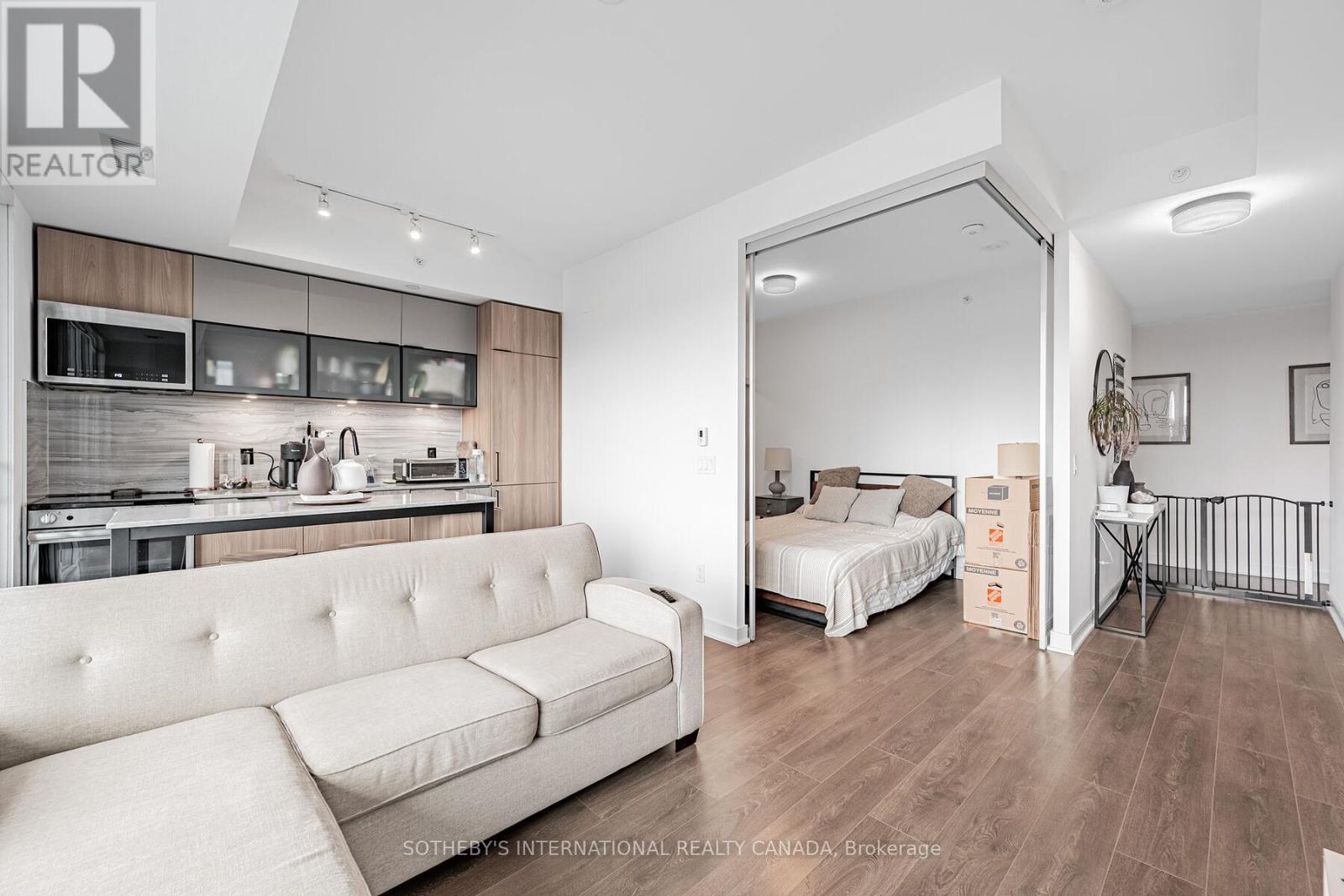 1018 - 60 Tannery Road, Toronto, Ontario  M5A 0S8 - Photo 14 - C12678072