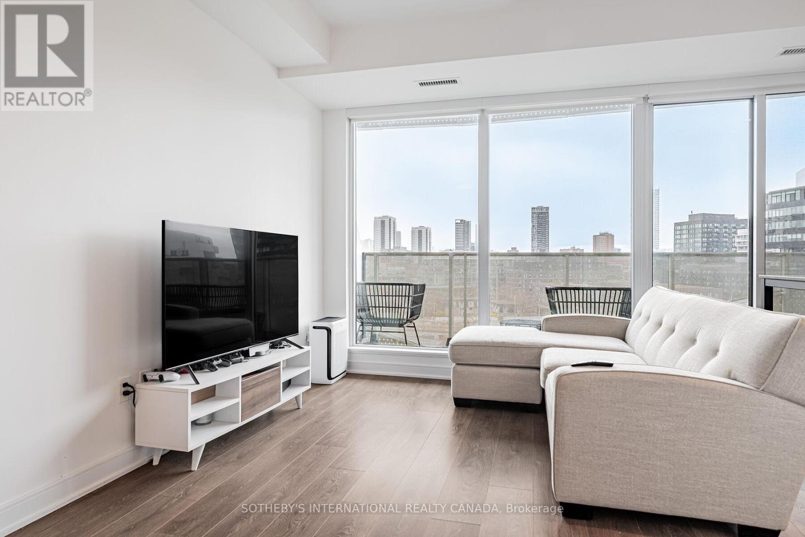 1018 - 60 Tannery Road, Toronto, Ontario  M5A 0S8 - Photo 3 - C12678072