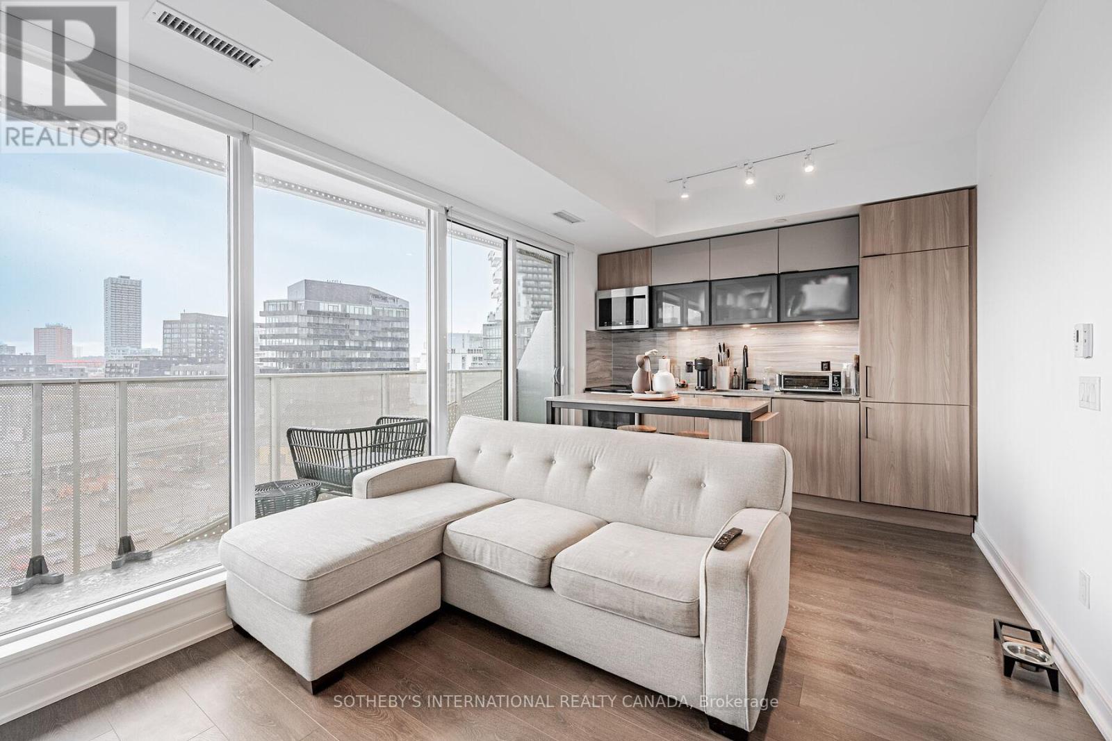 1018 - 60 Tannery Road, Toronto, Ontario  M5A 0S8 - Photo 4 - C12678072