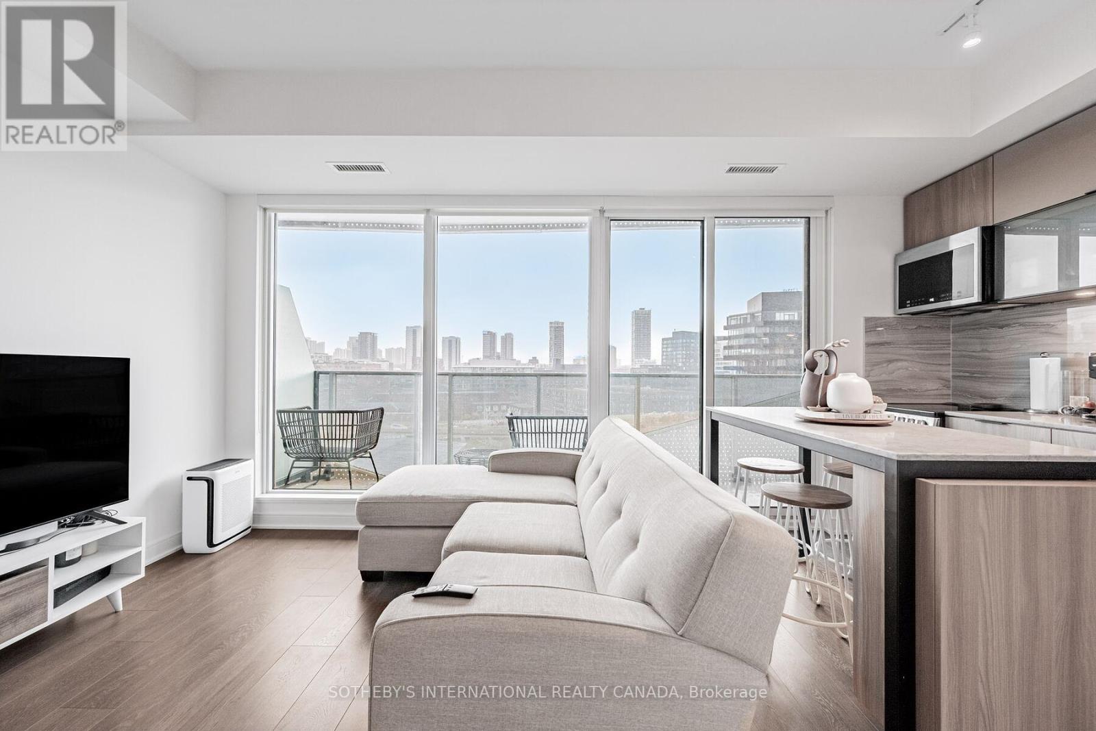 1018 - 60 Tannery Road, Toronto, Ontario  M5A 0S8 - Photo 5 - C12678072