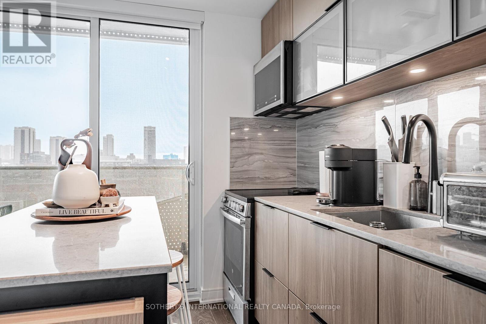 1018 - 60 Tannery Road, Toronto, Ontario  M5A 0S8 - Photo 7 - C12678072