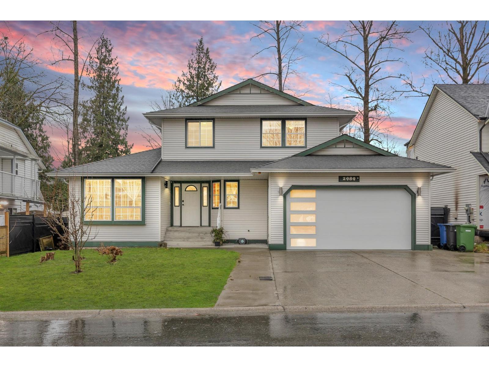 2989 Creekside Drive, Abbotsford, British Columbia  V2T 5K3 - Photo 2 - R3077563