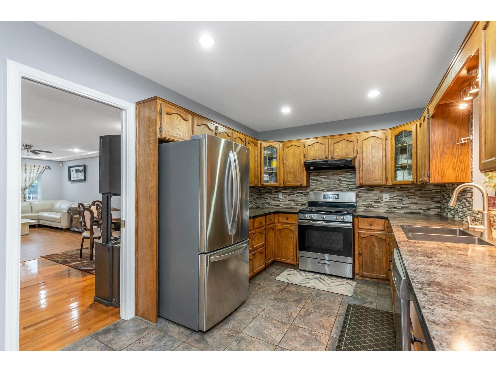 2989 Creekside Drive, Abbotsford, British Columbia  V2T 5K3 - Photo 8 - R3077563