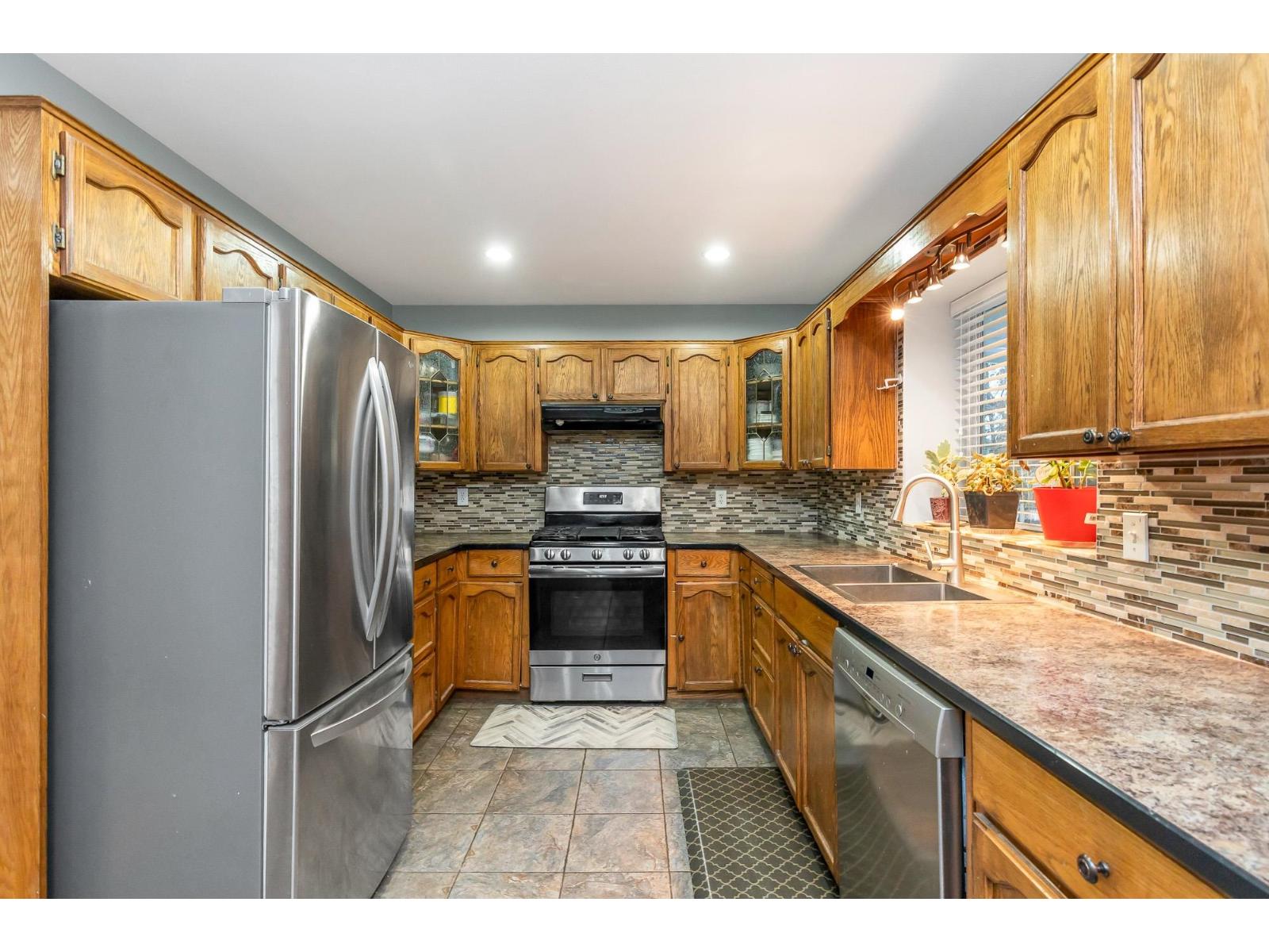 2989 Creekside Drive, Abbotsford, British Columbia  V2T 5K3 - Photo 9 - R3077563