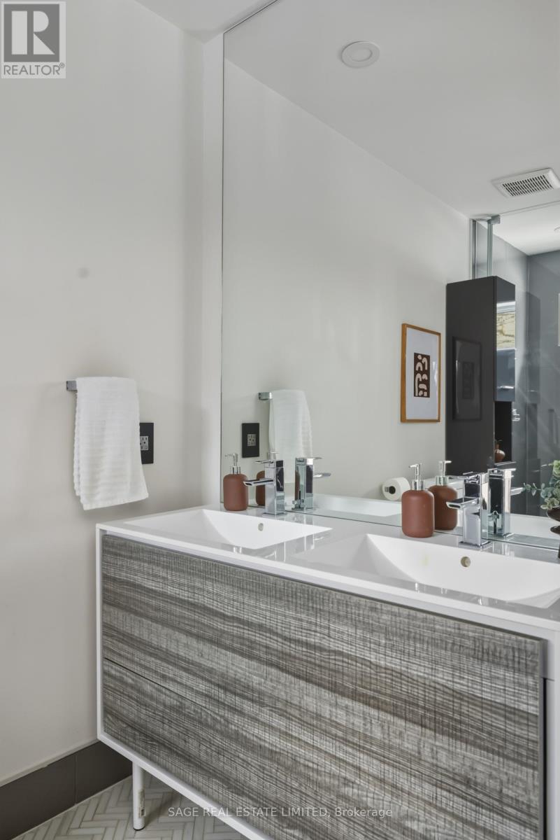 99a Memorial Park Avenue, Toronto, Ontario  M4J 2K1 - Photo 25 - E12678008