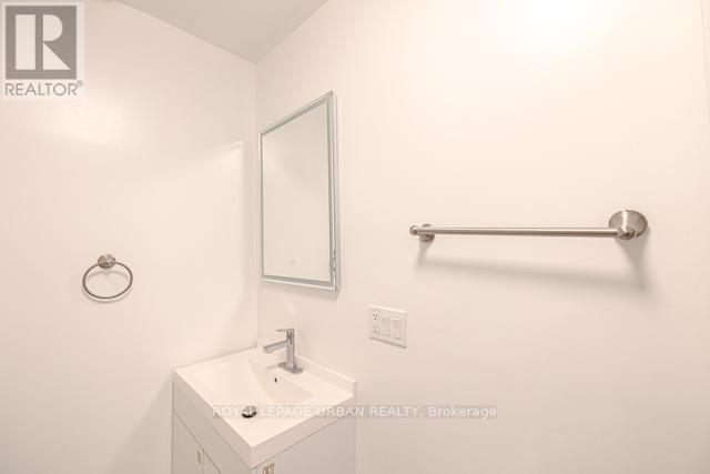 3 - 991 Queen Street E, Toronto, Ontario  M4M 1K2 - Photo 18 - E12678050