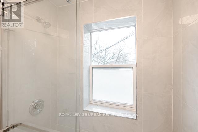 2 - 991 Queen Street E, Toronto, Ontario  M4M 1K2 - Photo 12 - E12678058