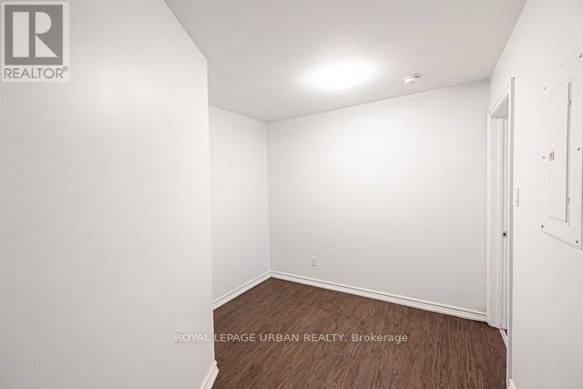2 - 991 Queen Street E, Toronto, Ontario  M4M 1K2 - Photo 8 - E12678058