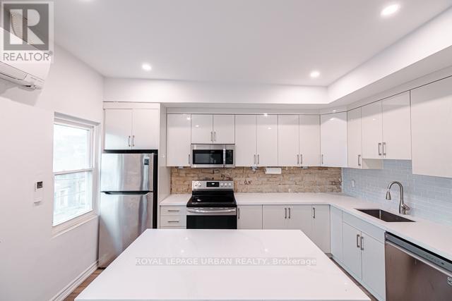 3 - 989 Queen Street E, Toronto, Ontario  M4M 1K2 - Photo 6 - E12678064