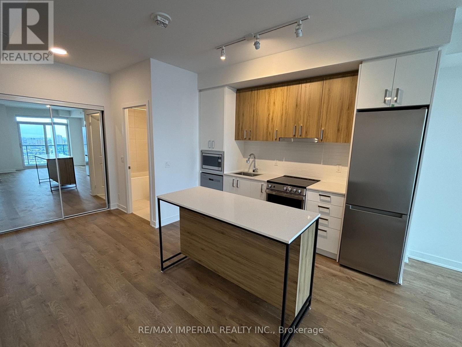 2801 - 30 UPPER MALL WAY, Vaughan, Ontario