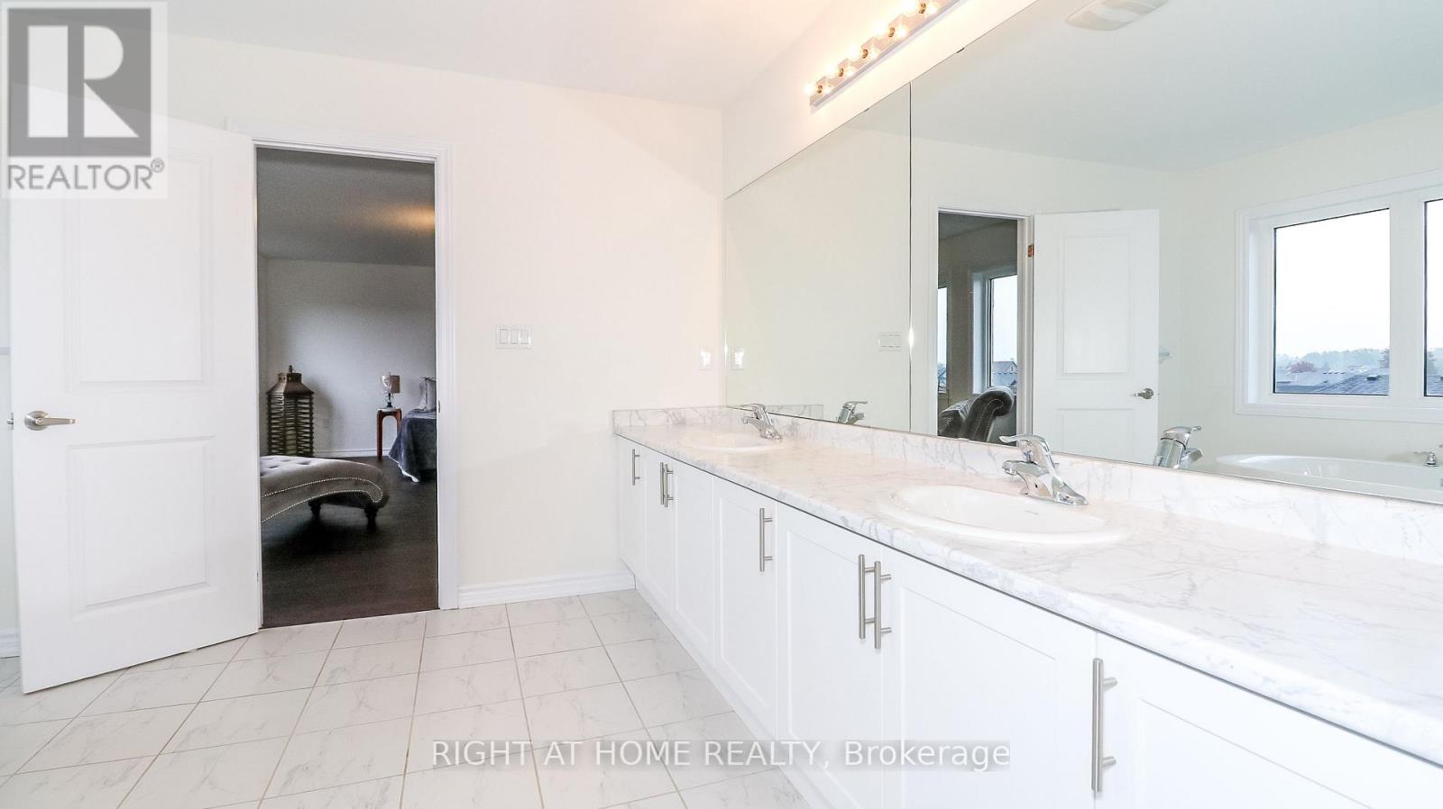 1691 Corsal Court, Innisfil, Ontario  L9S 0P8 - Photo 9 - N12678160