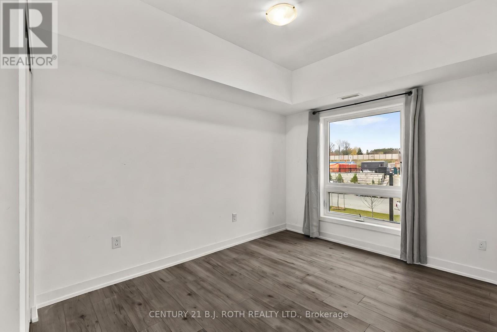 117 - 4 Spice Way, Barrie (Innis-Shore), Ontario  L9J 0M2 - Photo 14 - S12678154