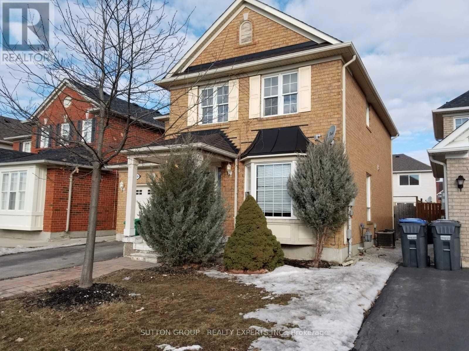 69 Botavia Downs Drive, Brampton, Ontario  L7A 3N8 - Photo 2 - W12677980