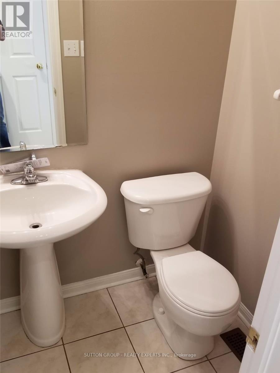 69 Botavia Downs Drive, Brampton, Ontario  L7A 3N8 - Photo 5 - W12677980