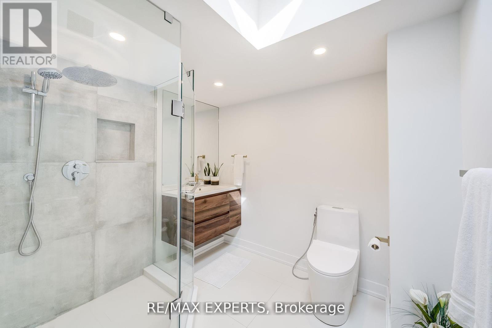 1135 Greenoaks Drive, Mississauga, Ontario  L5J 3A1 - Photo 27 - W12677994