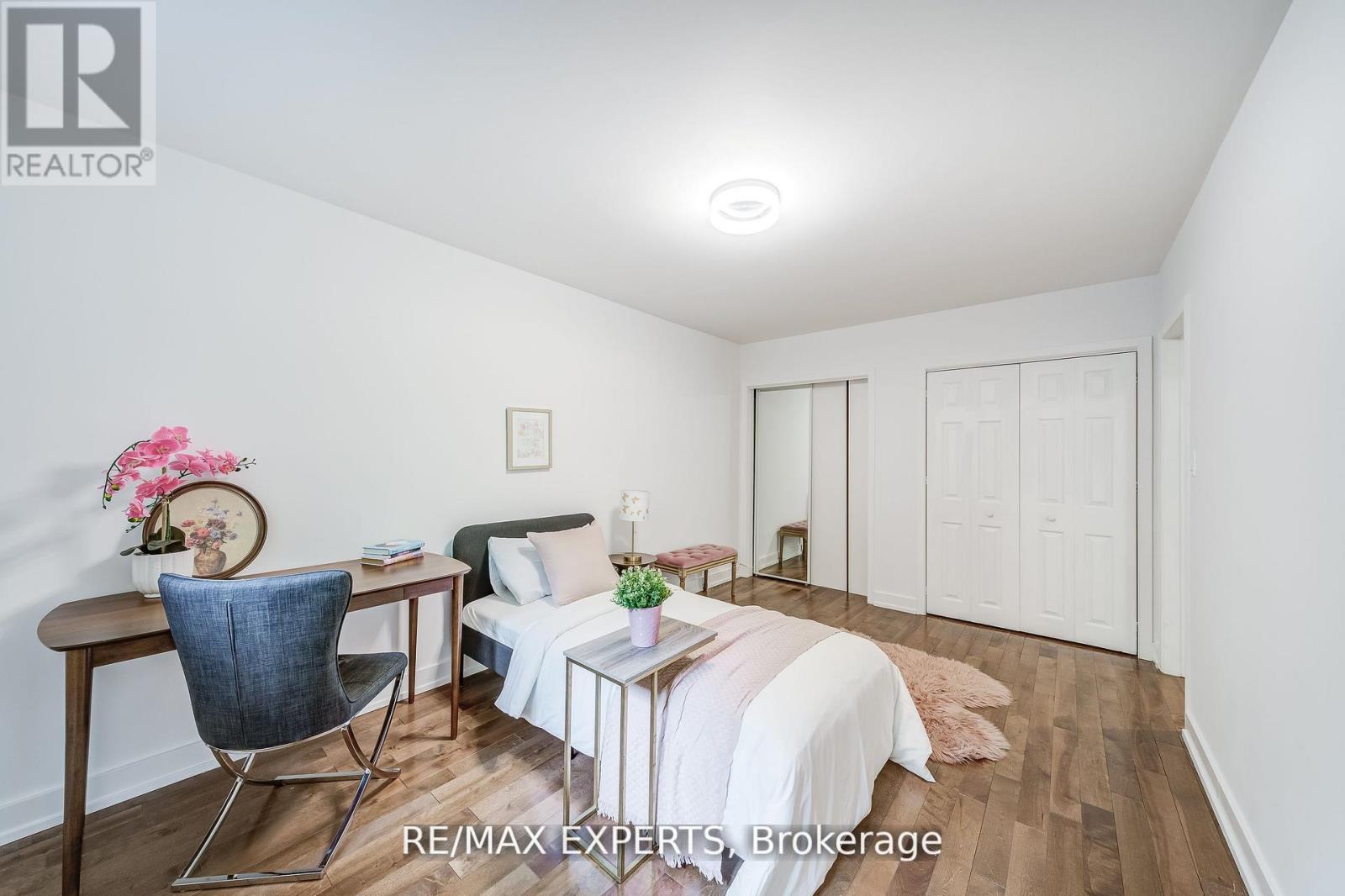 1135 Greenoaks Drive, Mississauga, Ontario  L5J 3A1 - Photo 33 - W12677994