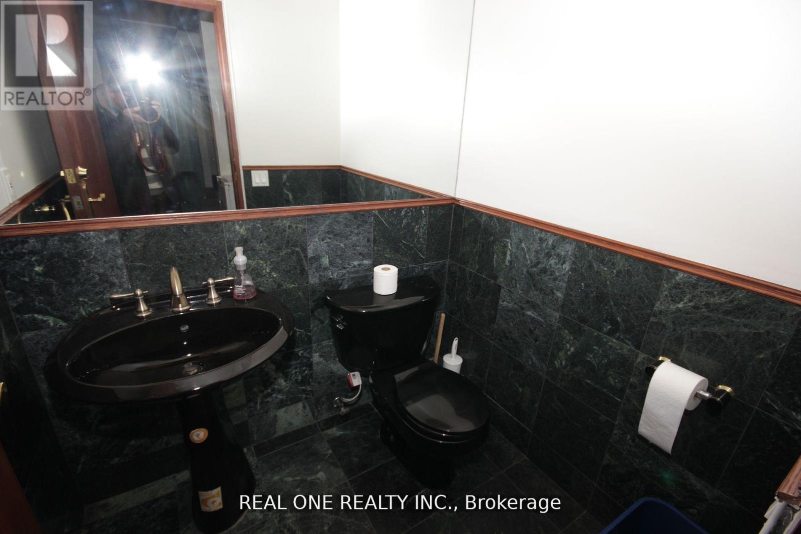 601 - 1280 Finch Avenue W, Toronto, Ontario  M3J 3K6 - Photo 16 - W12677996