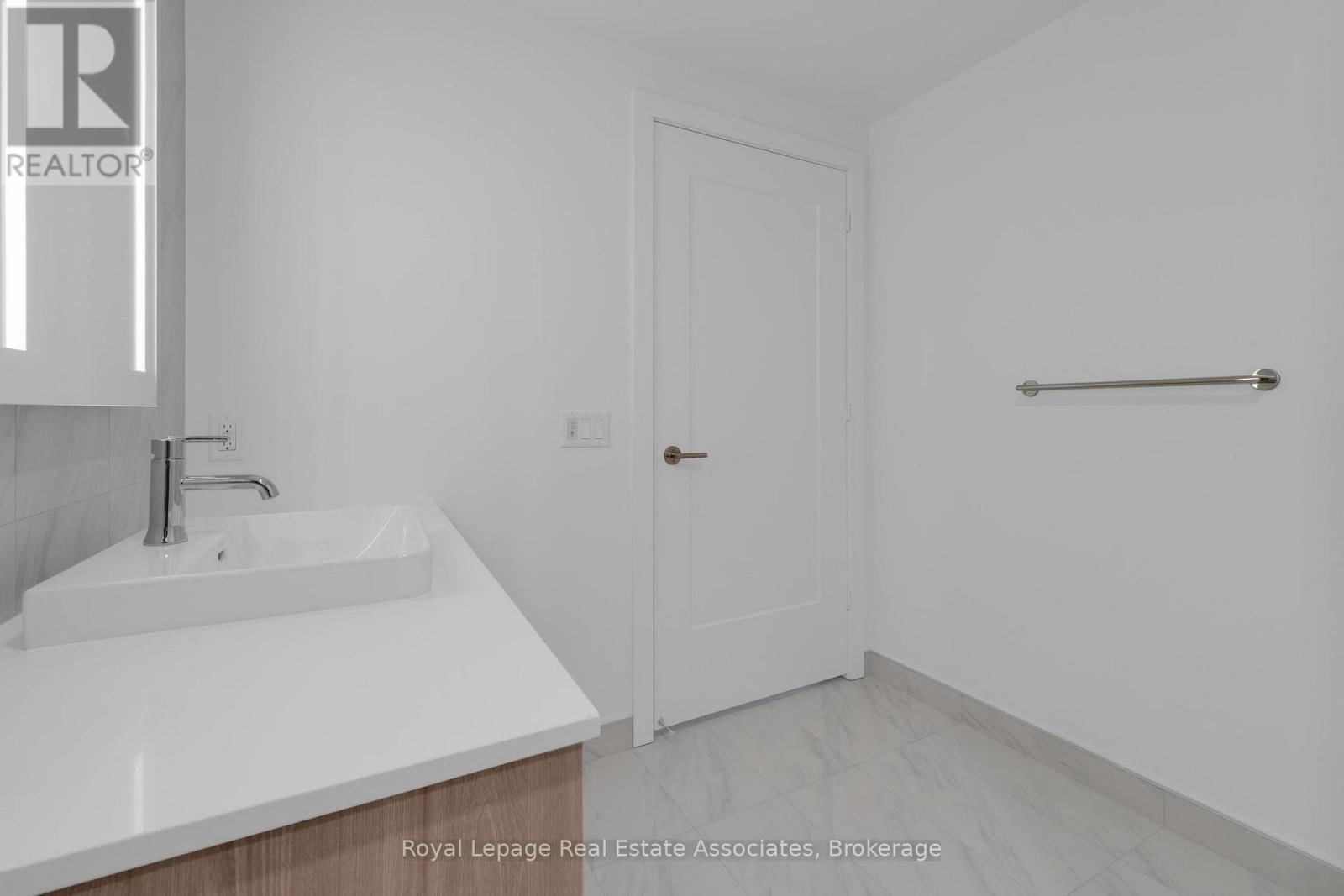 611 - 259 The Kingsway, Toronto, Ontario  M9A 0G2 - Photo 11 - W12678002