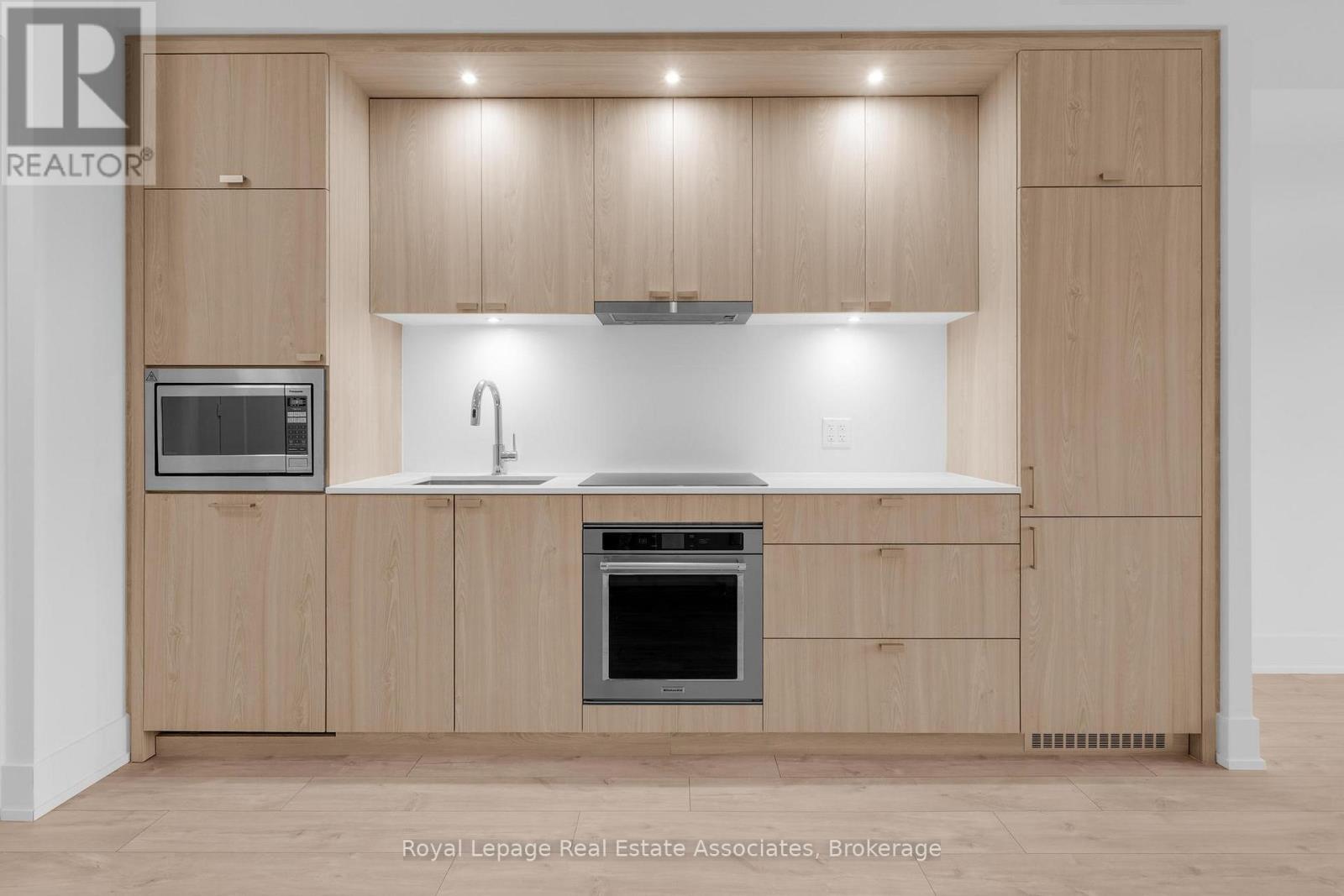 611 - 259 The Kingsway, Toronto, Ontario  M9A 0G2 - Photo 3 - W12678002