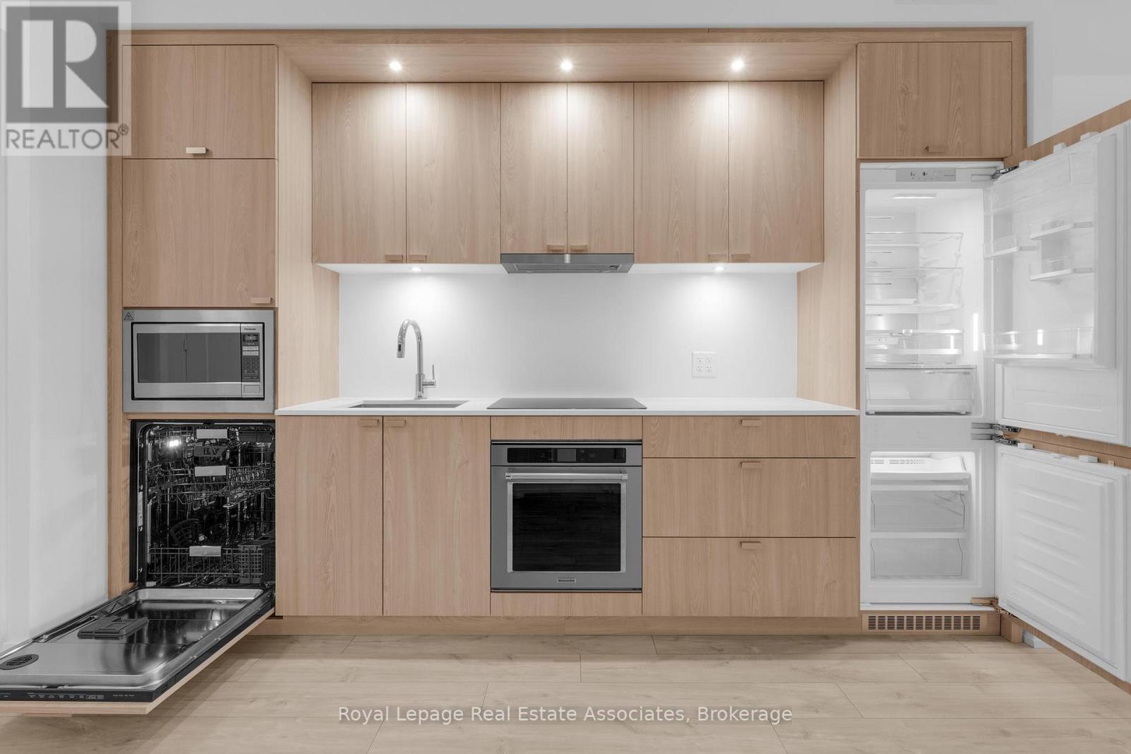 611 - 259 The Kingsway, Toronto, Ontario  M9A 0G2 - Photo 4 - W12678002