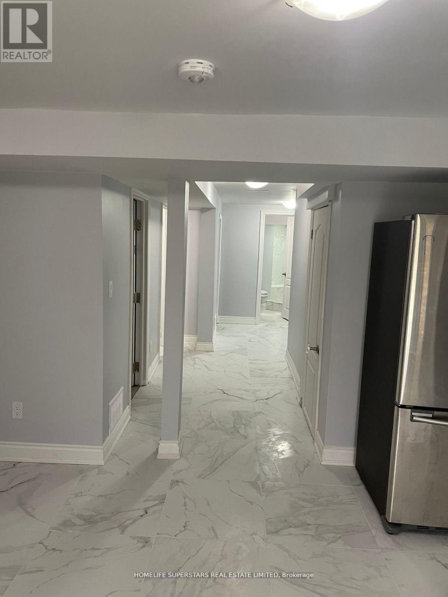 Walk Out Basement - 274 Oxbow Crescent, Mississauga, Ontario  L4Z 2S3 - Photo 10 - W12678006