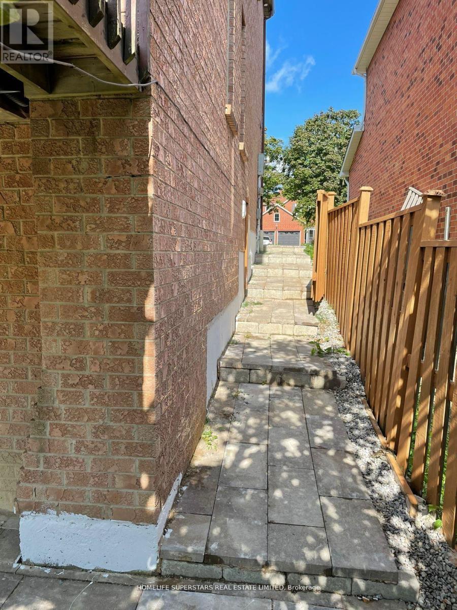 Walk Out Basement - 274 Oxbow Crescent, Mississauga, Ontario  L4Z 2S3 - Photo 3 - W12678006