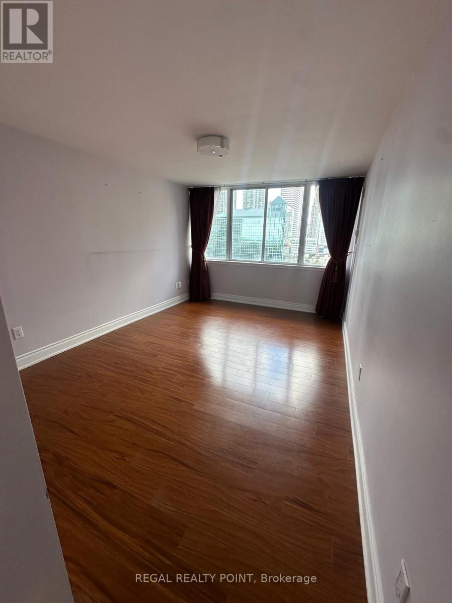 1111 - 350 Webb Drive, Mississauga, Ontario  L5B 3W4 - Photo 10 - W12678042