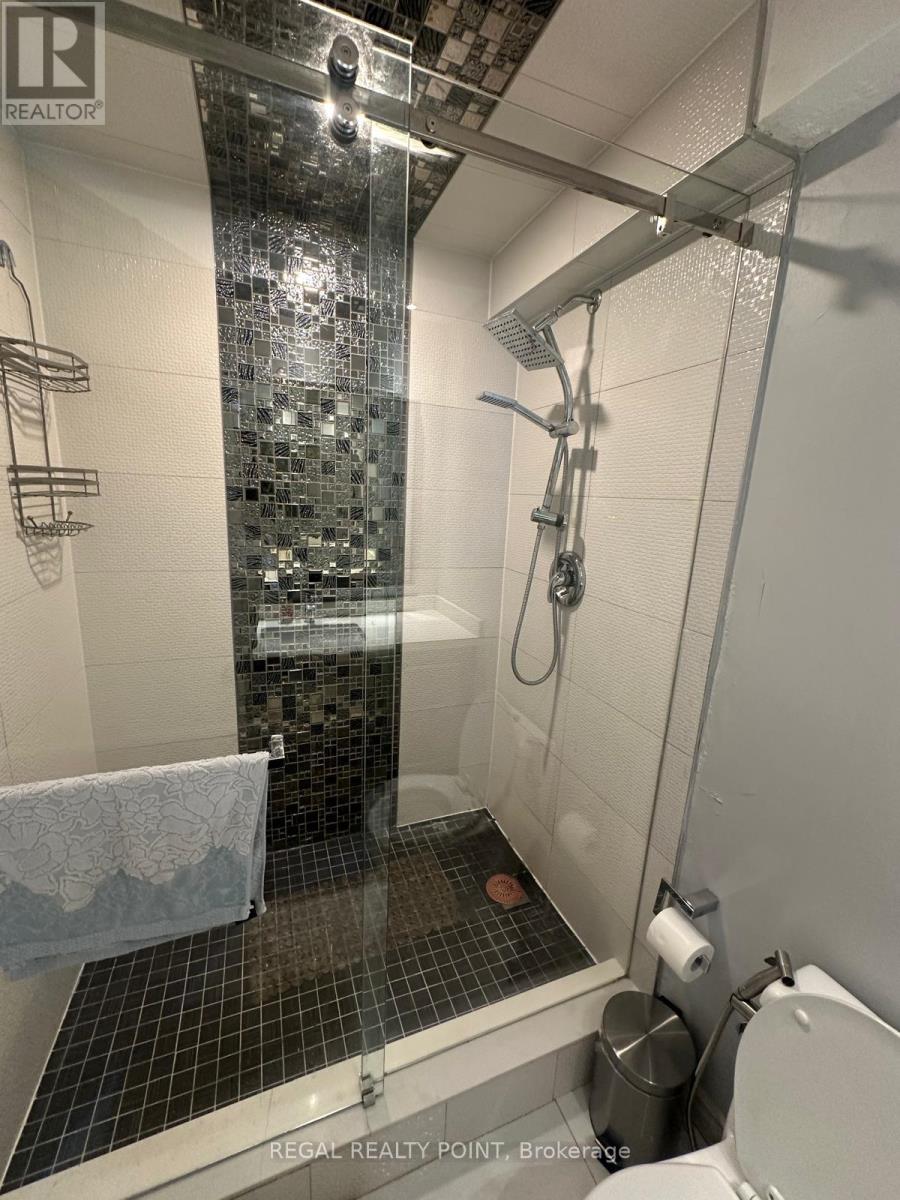 1111 - 350 Webb Drive, Mississauga, Ontario  L5B 3W4 - Photo 12 - W12678042