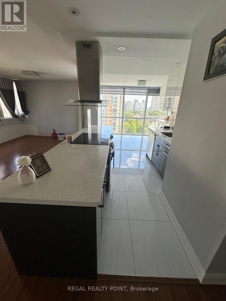 1111 - 350 Webb Drive, Mississauga, Ontario  L5B 3W4 - Photo 3 - W12678042