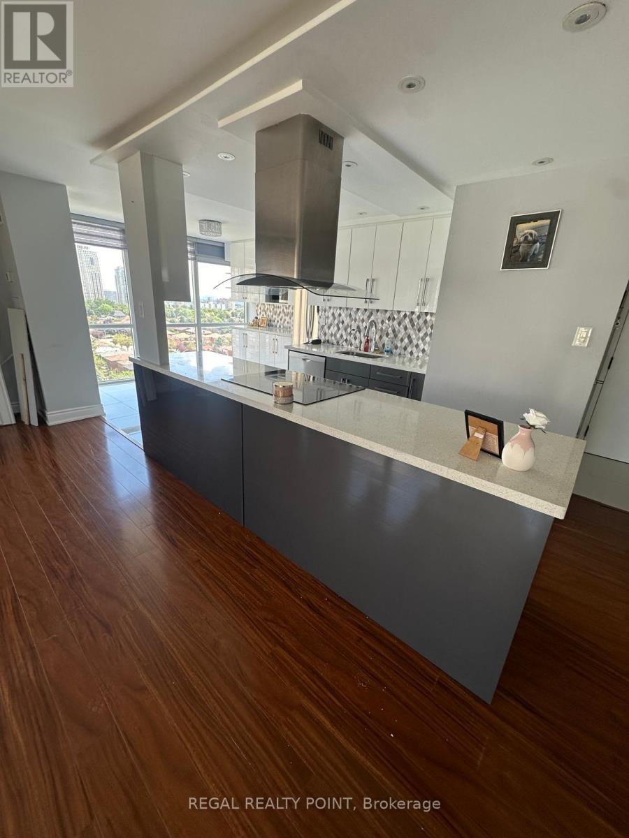 1111 - 350 Webb Drive, Mississauga, Ontario  L5B 3W4 - Photo 5 - W12678042