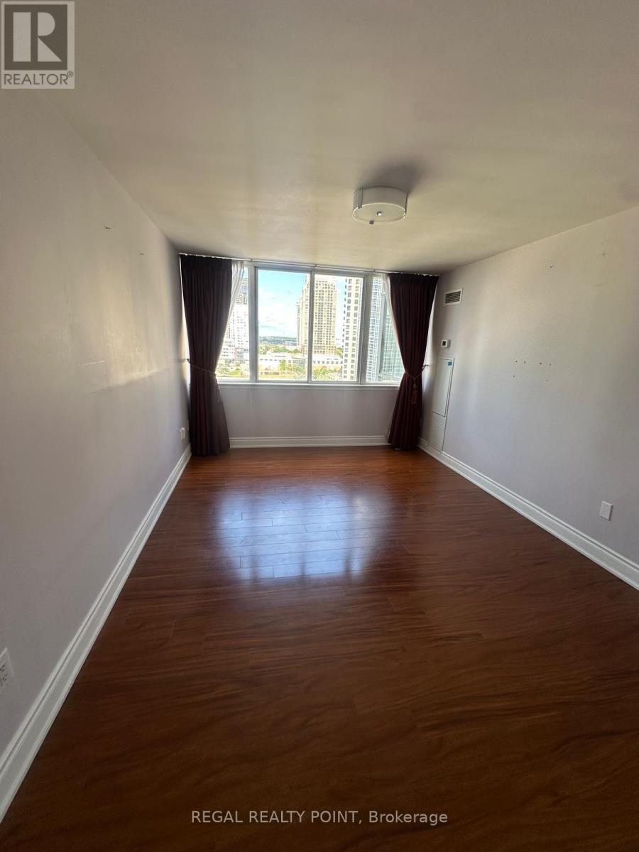 1111 - 350 Webb Drive, Mississauga, Ontario  L5B 3W4 - Photo 9 - W12678042