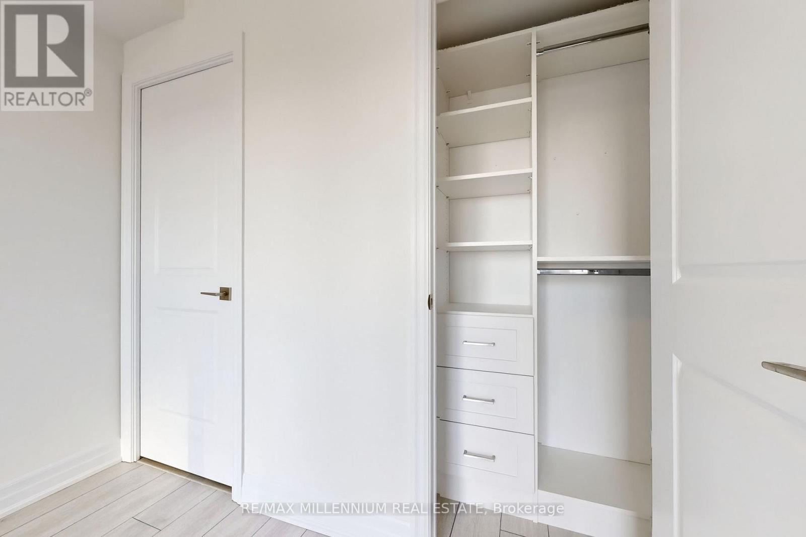 1706 - 30 Elm Drive W, Mississauga, Ontario  L5B 0N6 - Photo 19 - W12678120