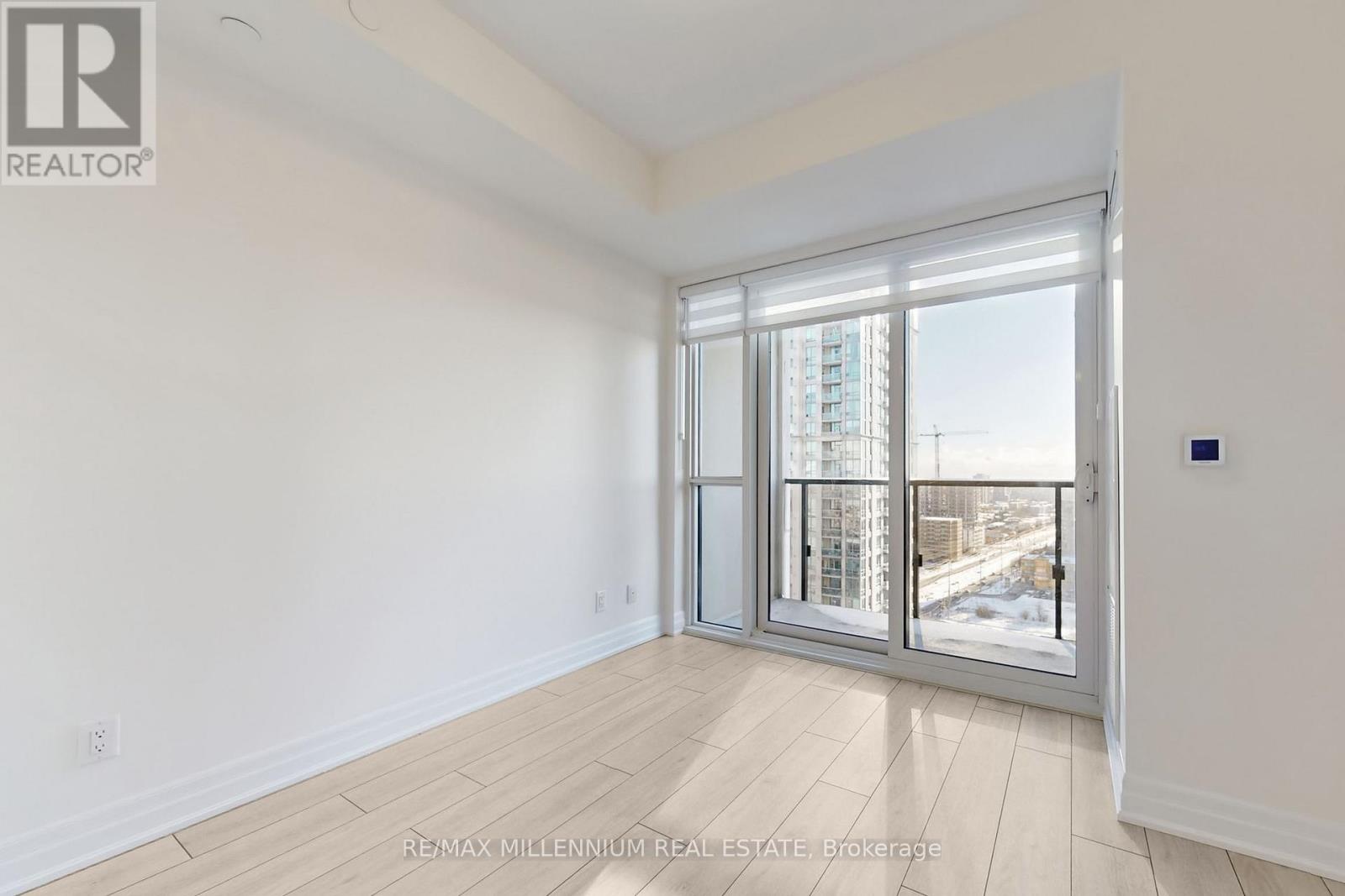 1706 - 30 Elm Drive W, Mississauga, Ontario  L5B 0N6 - Photo 4 - W12678120