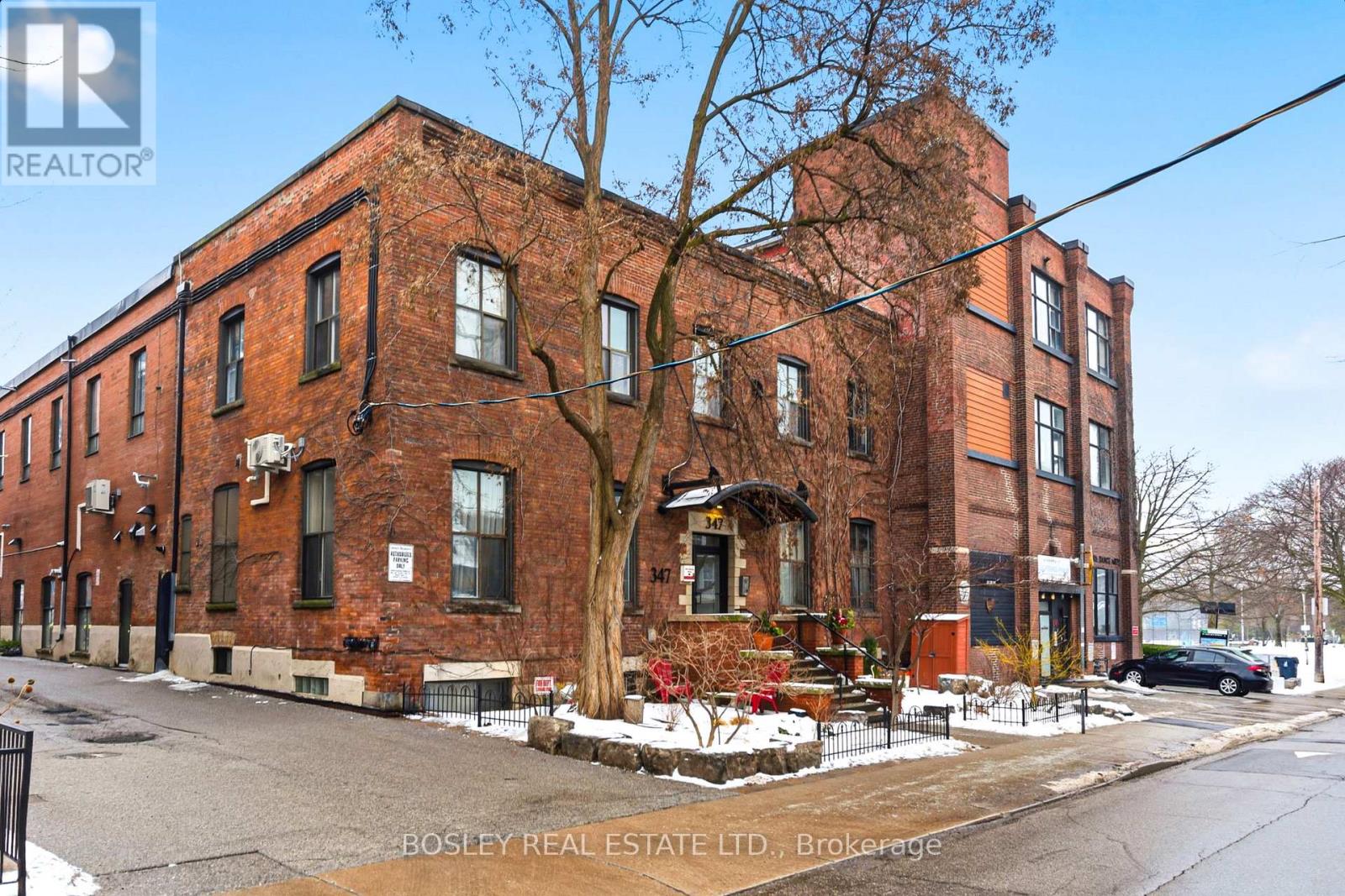 209 - 347 Sorauren Avenue, Toronto, Ontario  M6R 2G8 - Photo 1 - W12678146