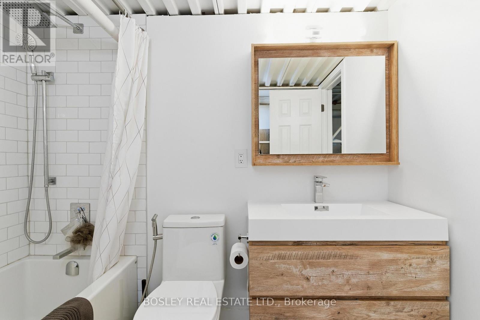 209 - 347 Sorauren Avenue, Toronto, Ontario  M6R 2G8 - Photo 15 - W12678146