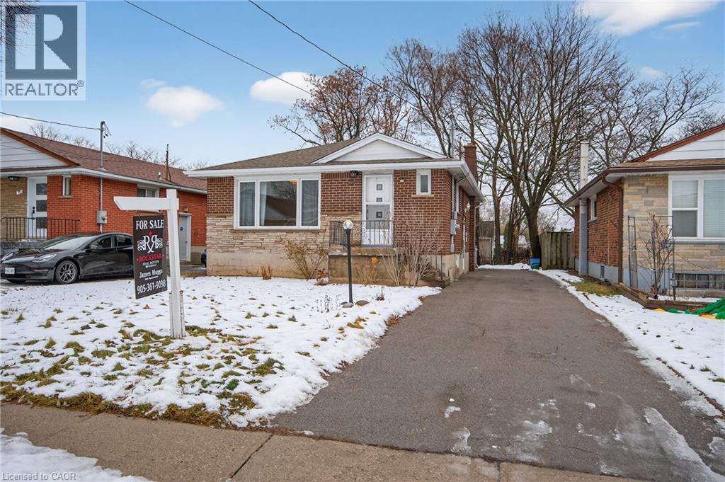 399 East 15th Street, Hamilton, Ontario  L9A 4G9 - Photo 3 - 40796265