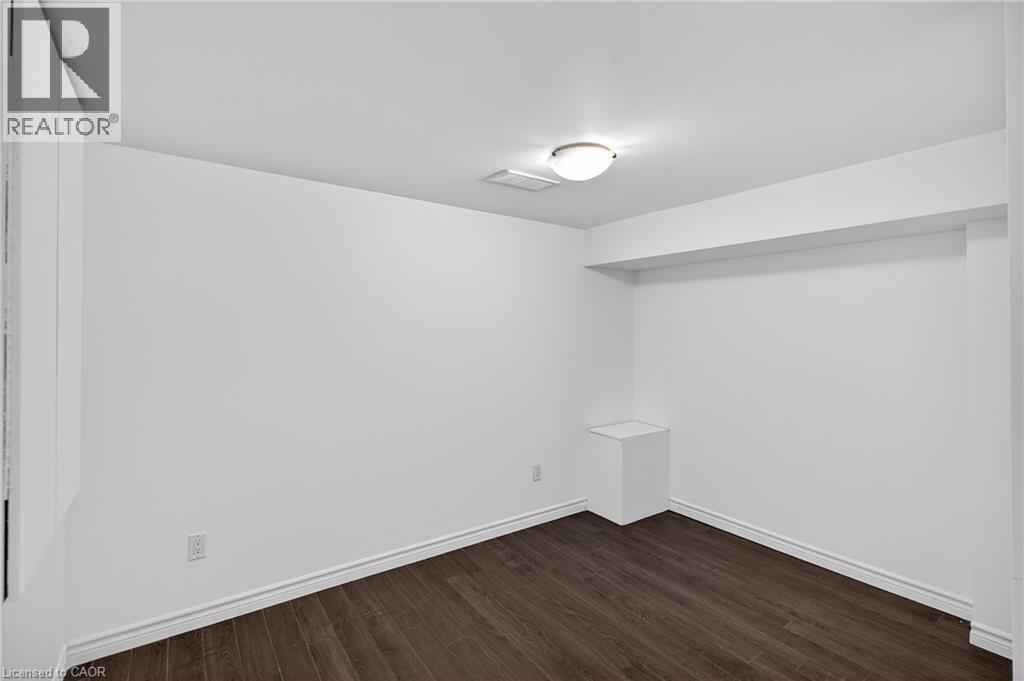 399 East 15th Street, Hamilton, Ontario  L9A 4G9 - Photo 34 - 40796265