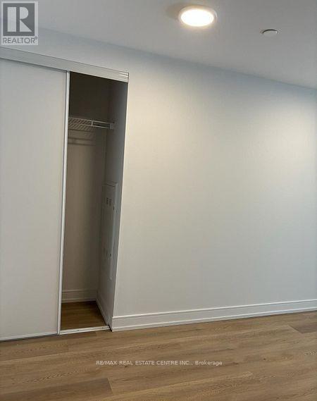 915 - 1 Jarvis Street, Hamilton, Ontario  L8R 0A8 - Photo 10 - X12674556