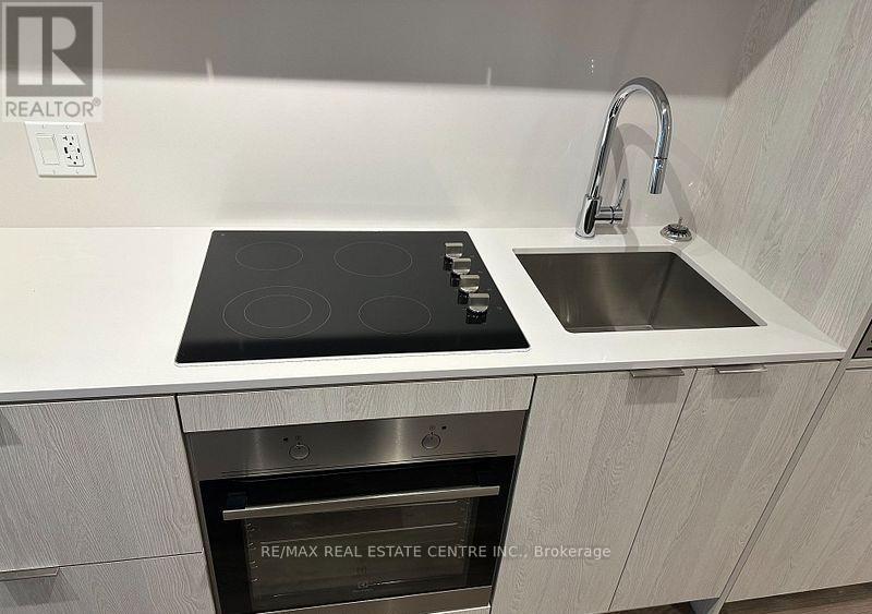 915 - 1 Jarvis Street, Hamilton, Ontario  L8R 0A8 - Photo 9 - X12674556