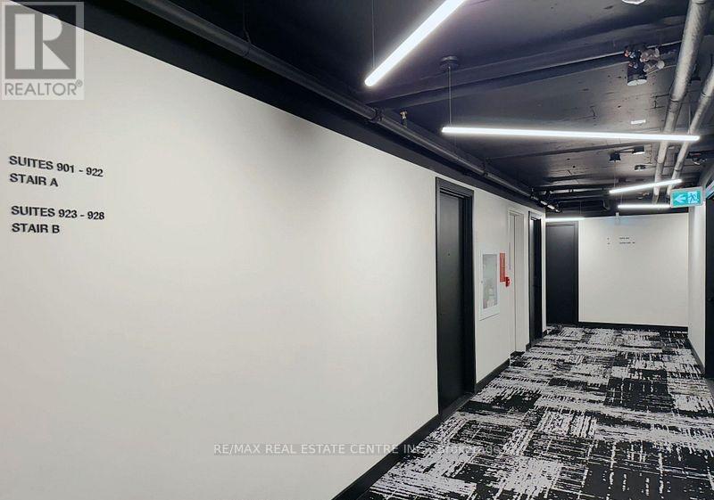 915 - 1 Jarvis Street, Hamilton, Ontario  L8R 0A8 - Photo 4 - X12674556