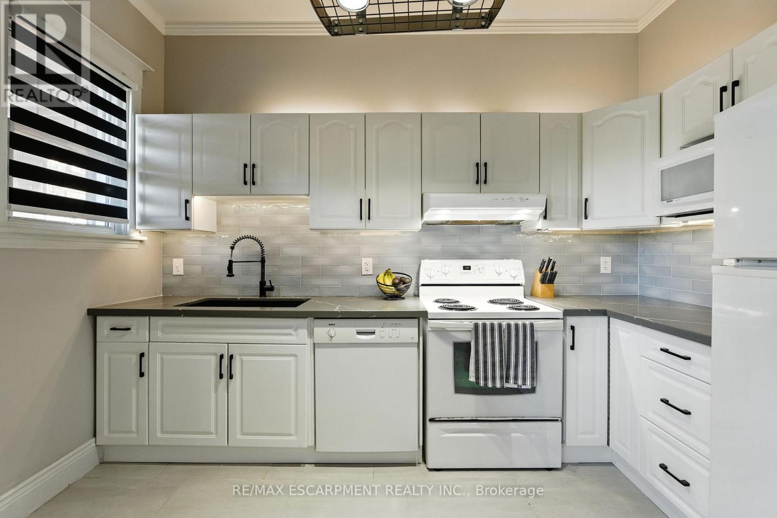 3 - 54 Dufferin Avenue, Brantford, Ontario  N3T 4P5 - Photo 11 - X12678038