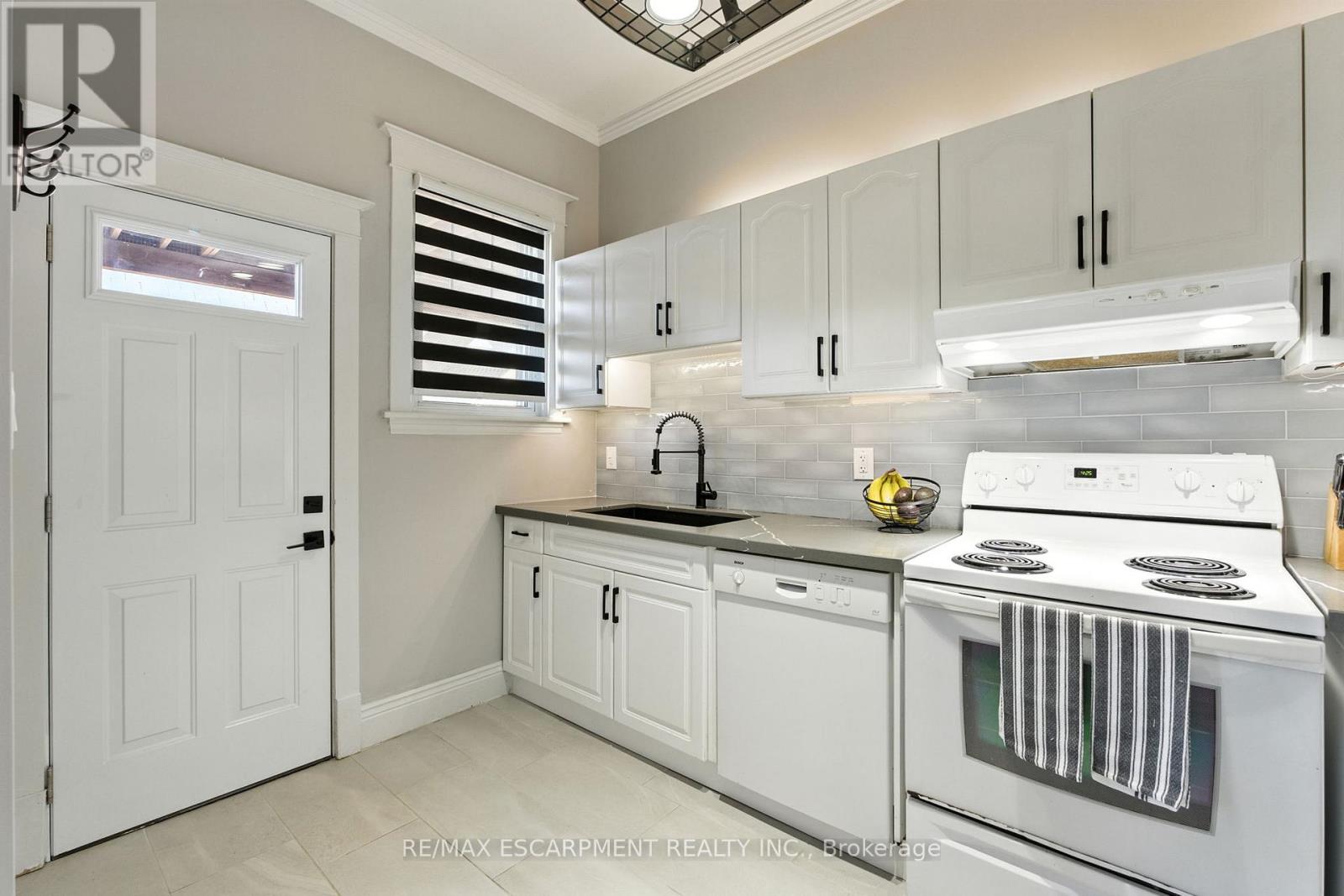 3 - 54 Dufferin Avenue, Brantford, Ontario  N3T 4P5 - Photo 12 - X12678038