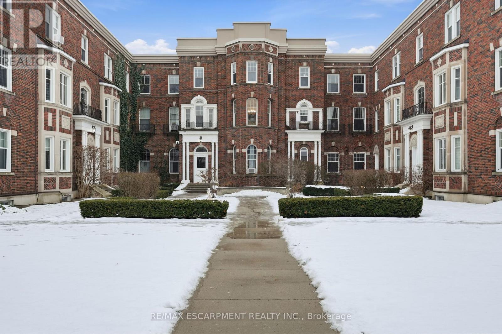 3 - 54 Dufferin Avenue, Brantford, Ontario  N3T 4P5 - Photo 2 - X12678038