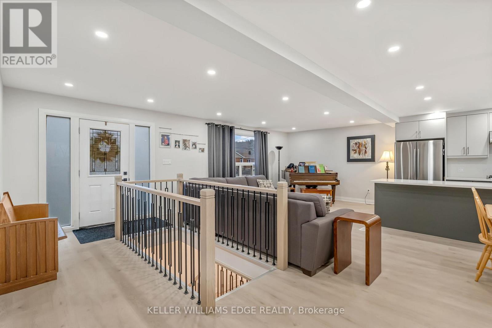 101 Corman Avenue, Hamilton, Ontario  L8G 3W3 - Photo 6 - X12678052