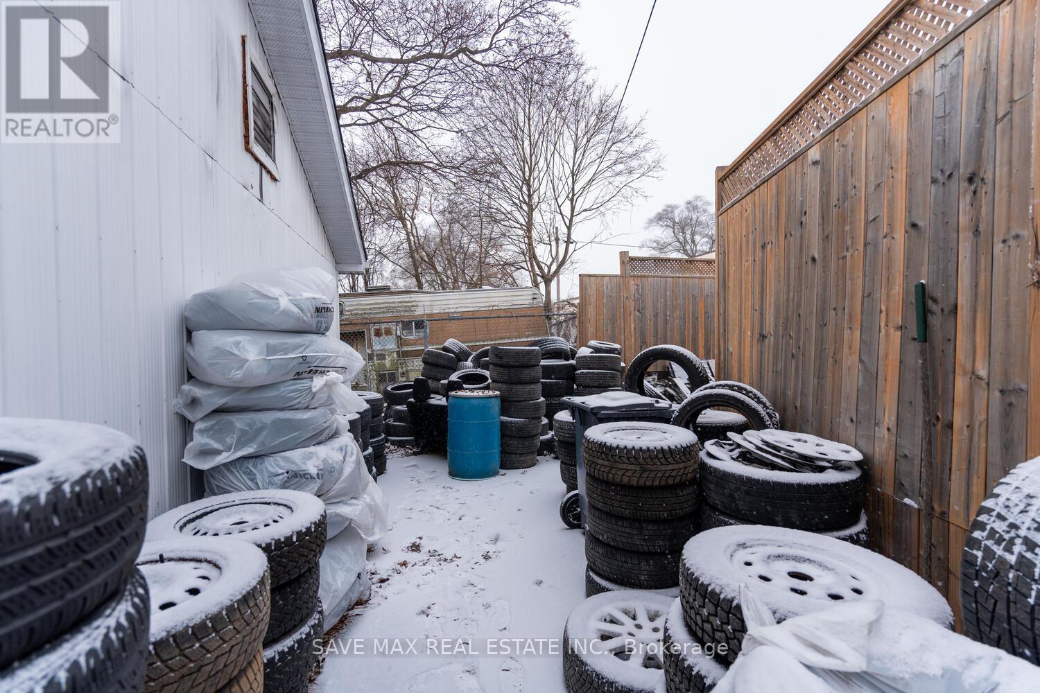 4 Beaumont Crescent S, Guelph, Ontario  N1E 6A7 - Photo 40 - X12678074