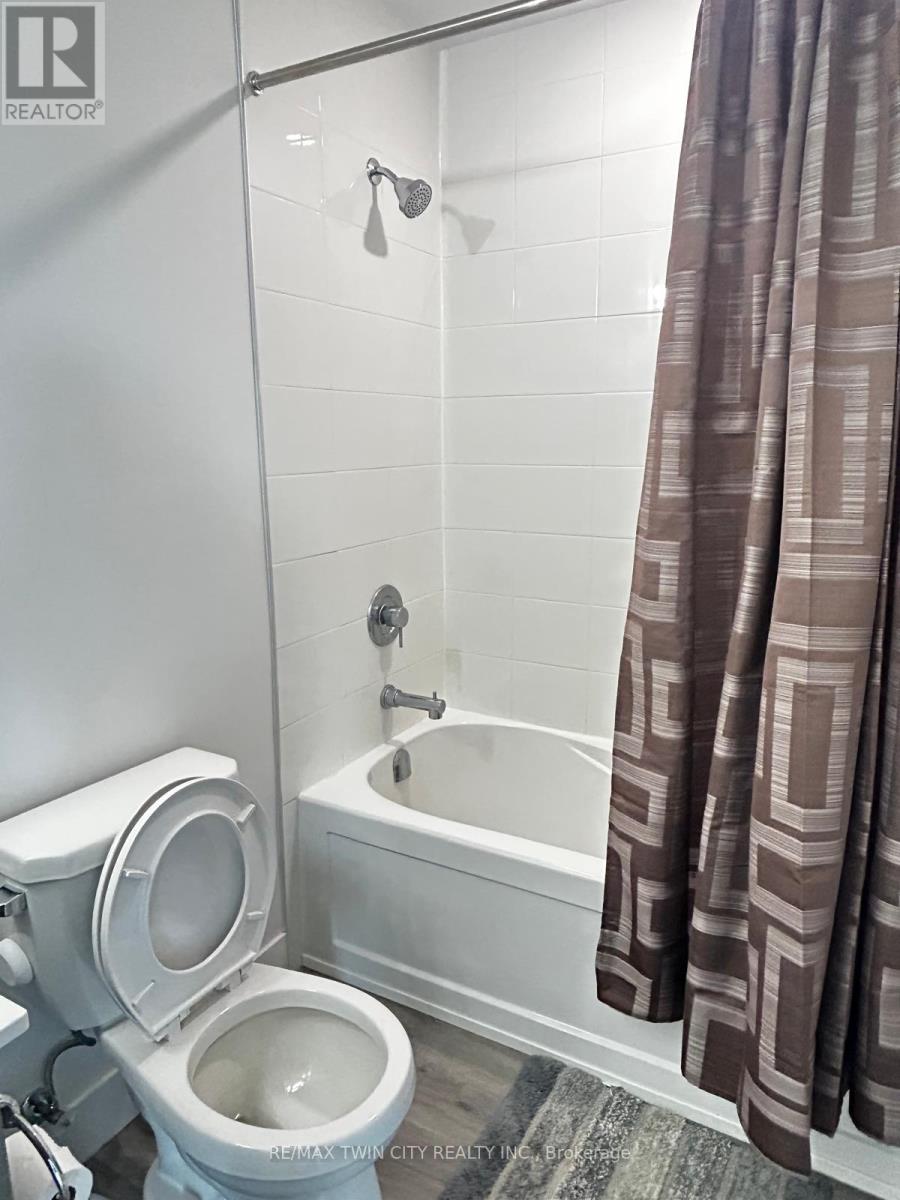 303 - 1000 Lackner Place, Kitchener, Ontario  N2A 0L3 - Photo 11 - X12678096