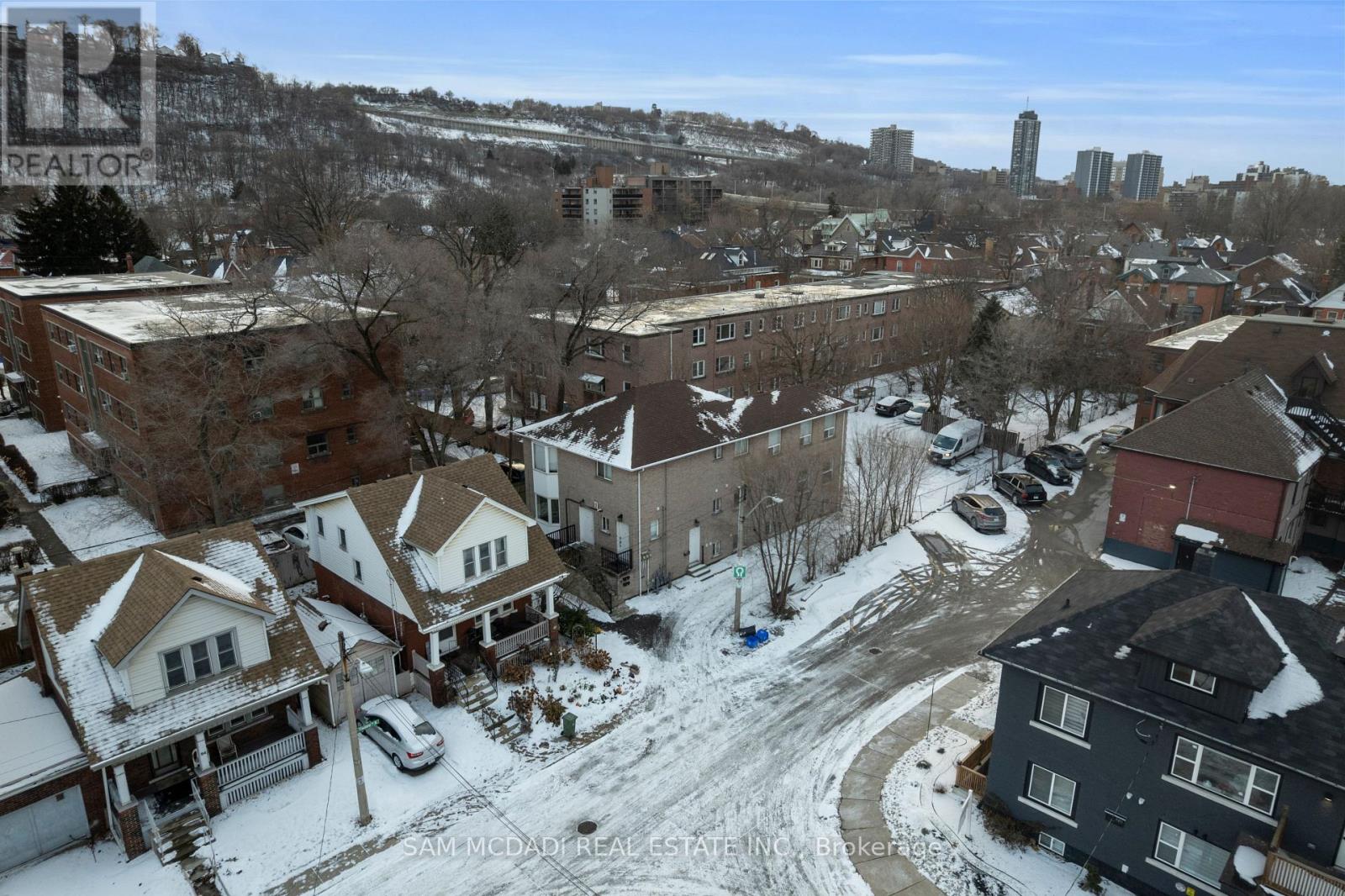 90 TISDALE STREET S, Hamilton, Ontario